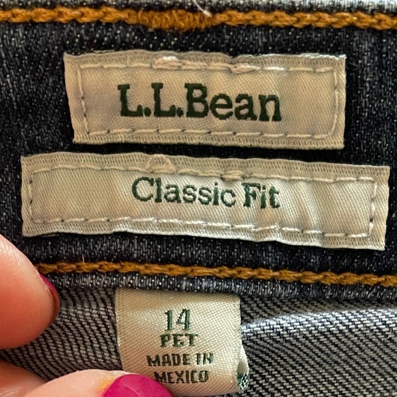 LL Bean classic fit jeans • Women’s 14P - Picture 5 of 6